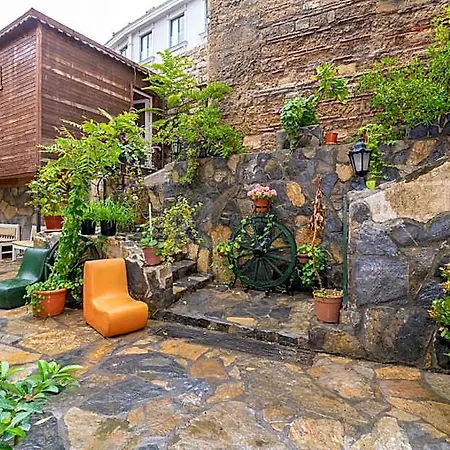 Stone Old Hotel