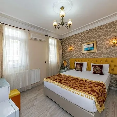 Stone Old Hotel 3*