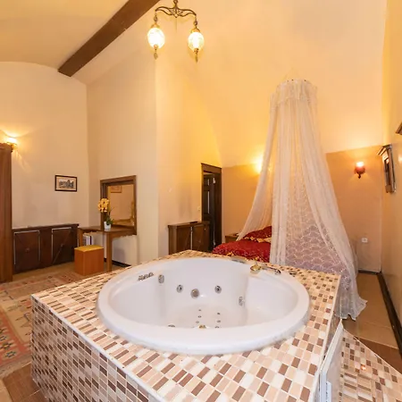 Otel Stone Old 3*